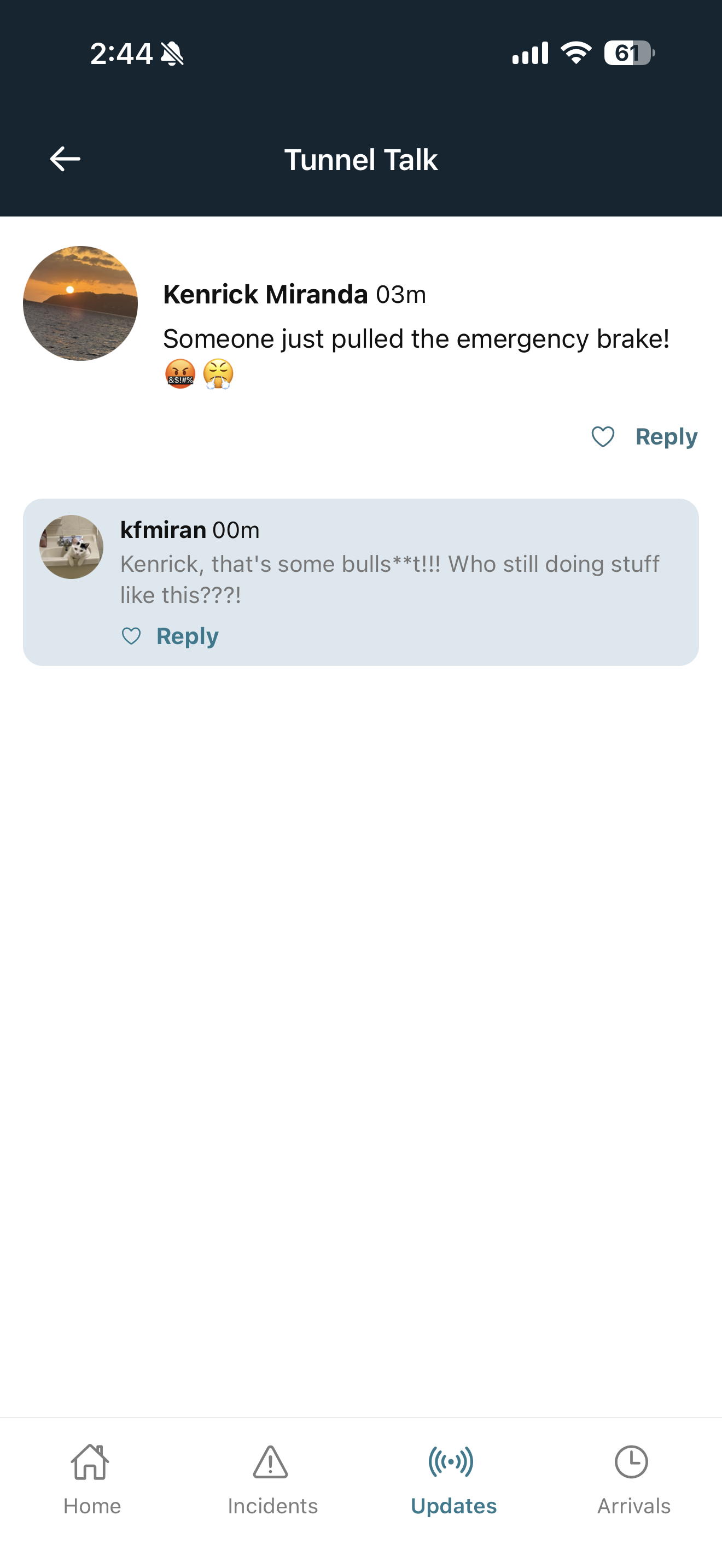 Tunnel Talk screen showing rider discussion and replies